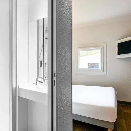 Hotel Hotelf1 Lyon Sud Rénové Oullins