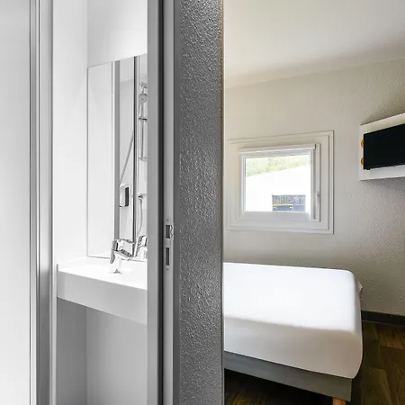 Hotel Hotelf1 Lyon Sud Rénové
